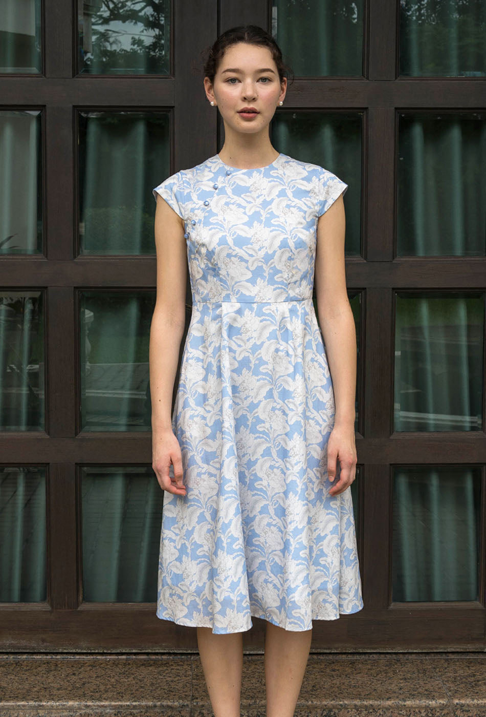 Brighter than Sunshine Cotton Cheongsam in Bleu