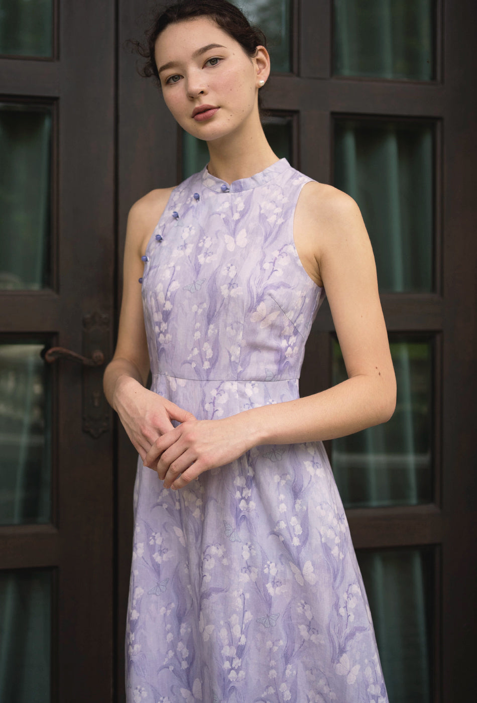 Cherished Cotton Cheongsam in Fluttering Bliss