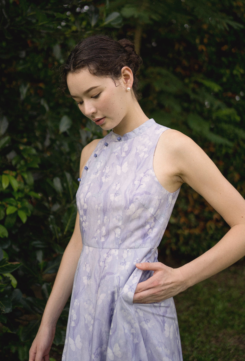 Cherished Cotton Cheongsam in Fluttering Bliss