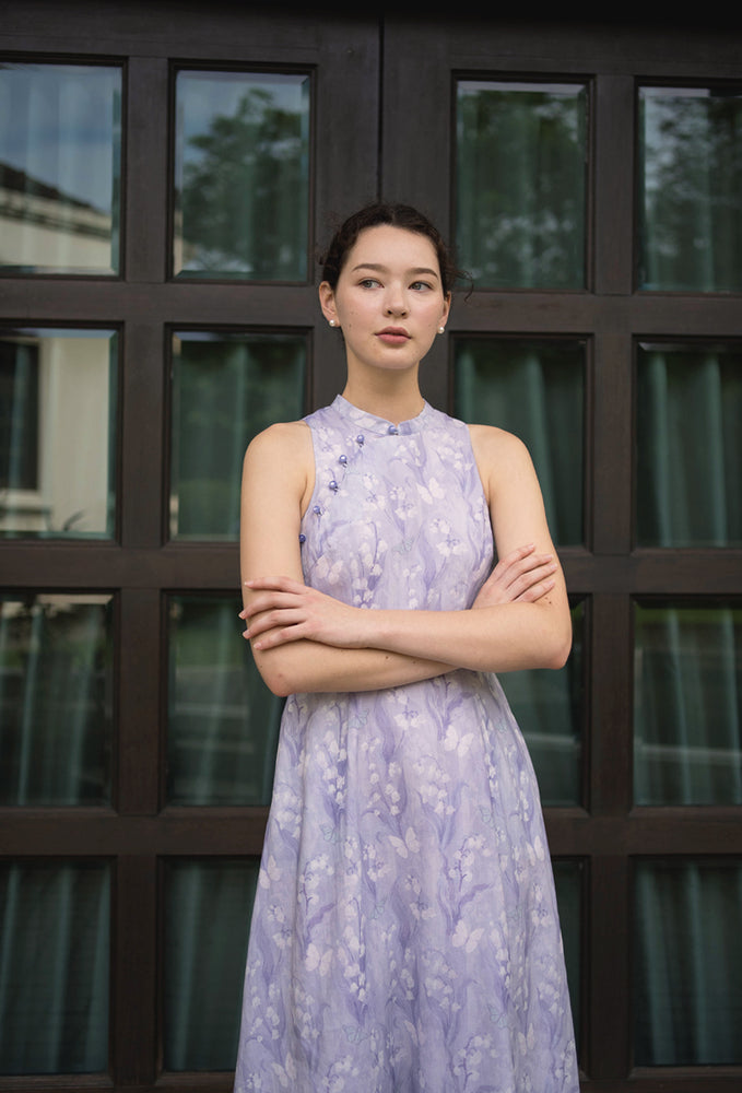 
                  
                    Cherished Cotton Cheongsam in Fluttering Bliss
                  
                