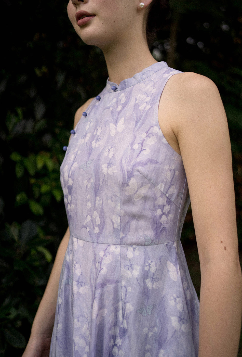 Cherished Cotton Cheongsam in Fluttering Bliss