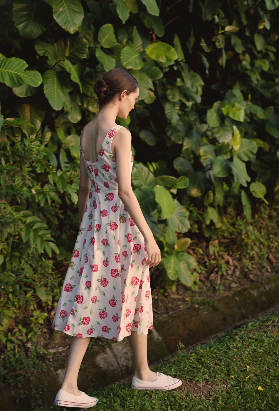 The Classic Scoop Cotton Dress in Scattered Cream