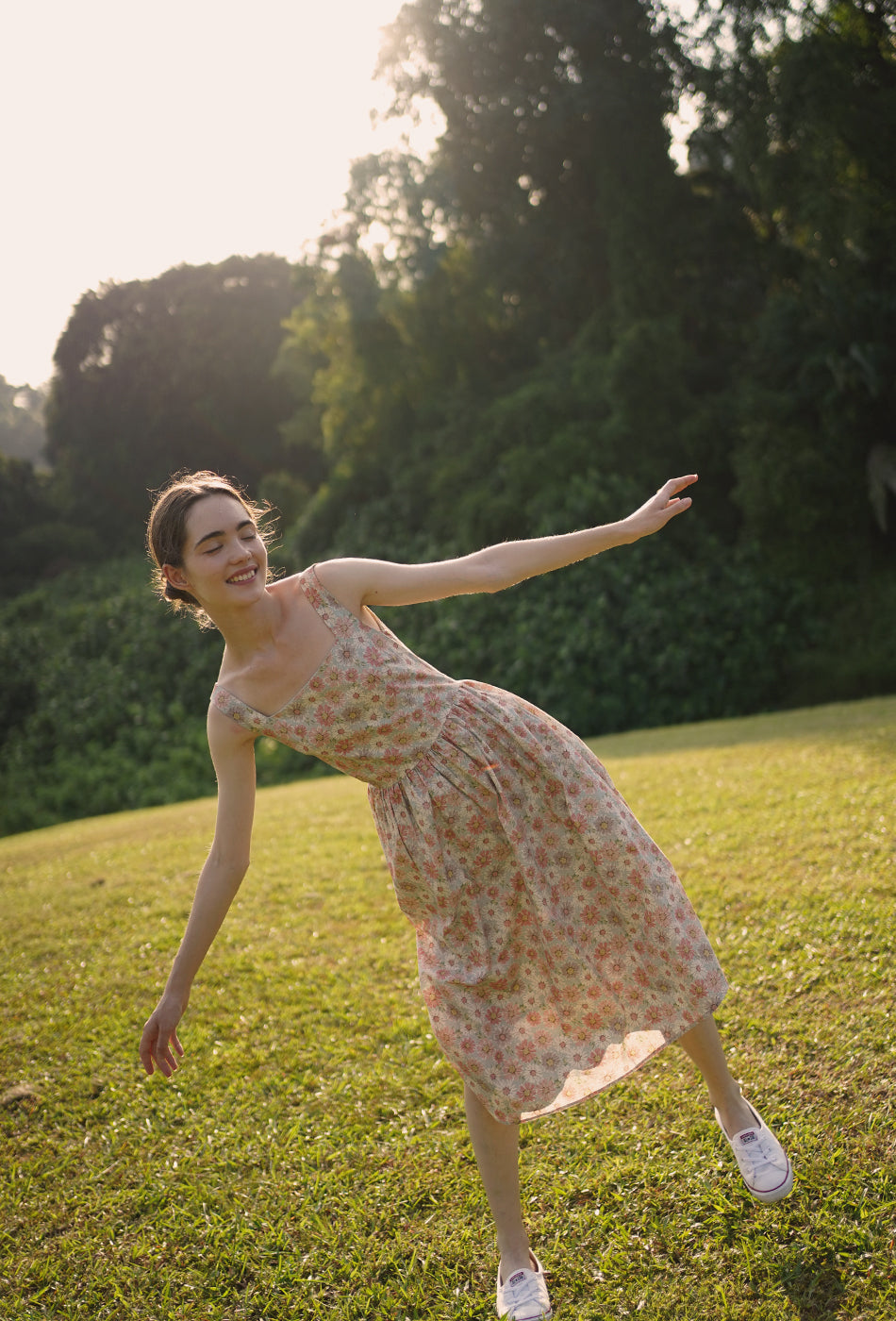 Classic Day Cotton Dress in Fields of Daisies