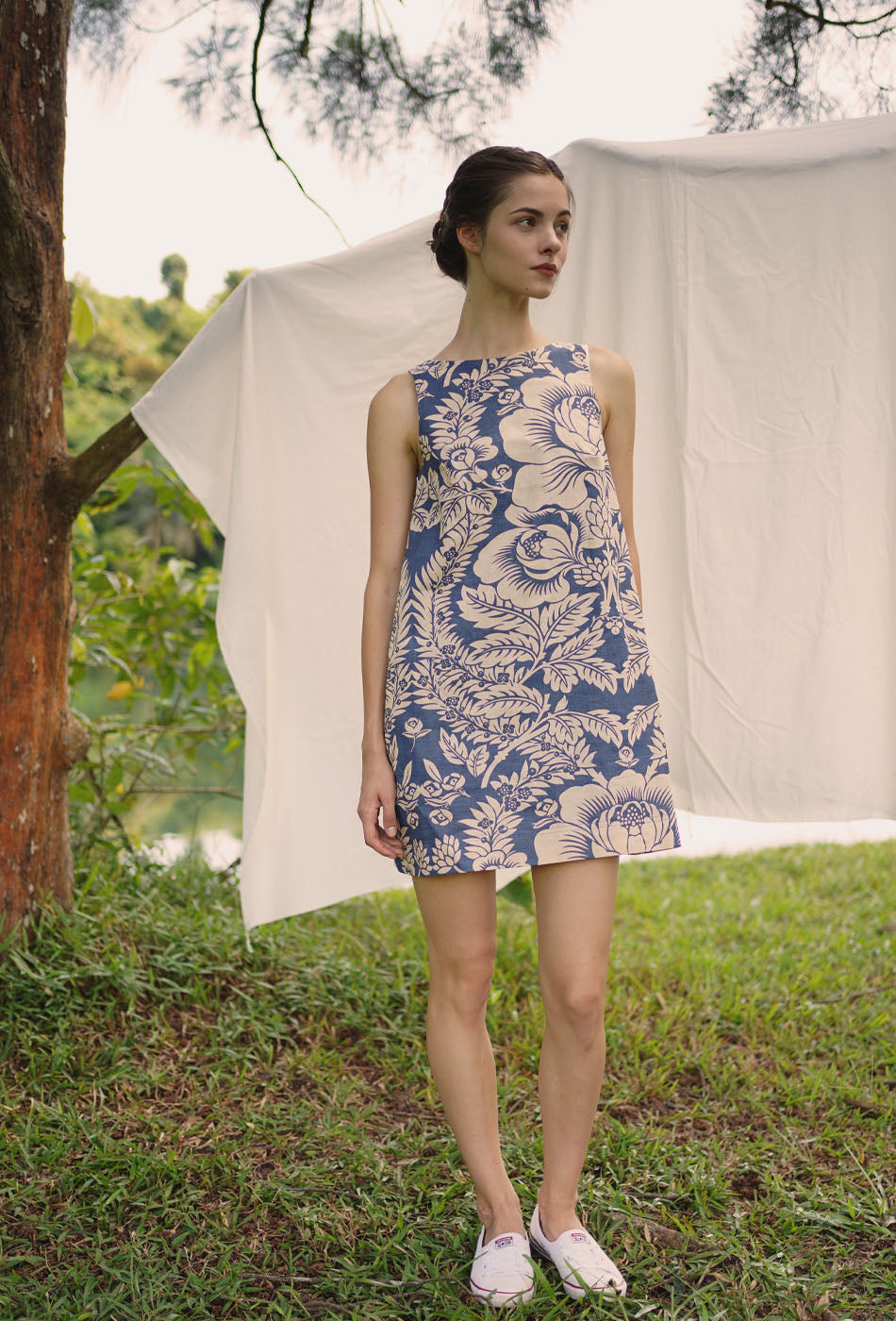 Pancakes for Dinner Linen Dress in Merry Blue