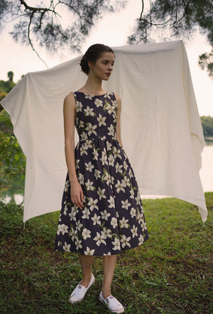 
                  
                    Backyard Cotton Dress in White Hibiscus
                  
                