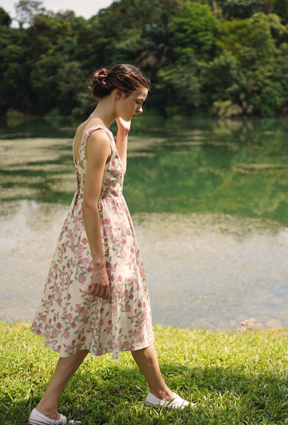 Backyard Cotton Dress in Roses and Cream