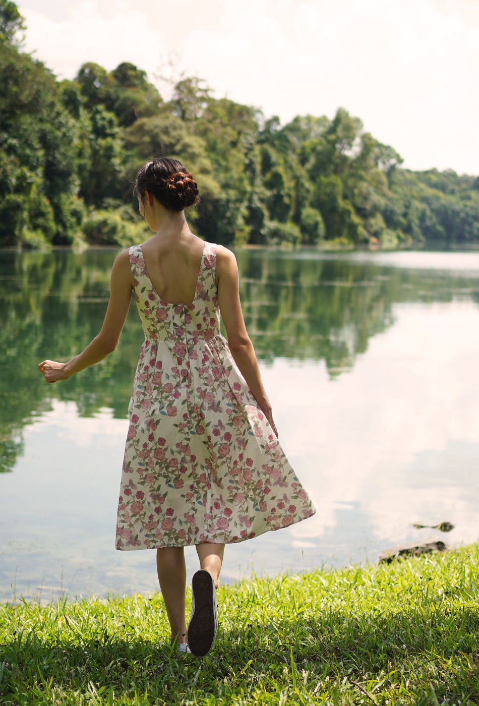 Backyard Cotton Dress in Roses and Cream