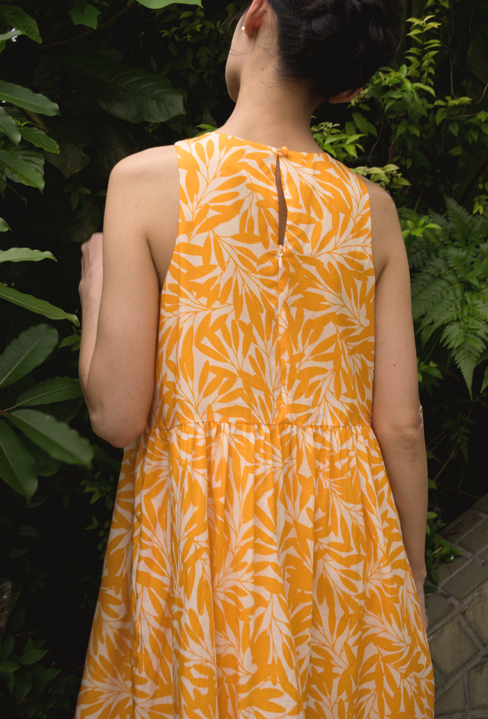 Sunshine Beam Cotton Cheongsam in Orange Petals