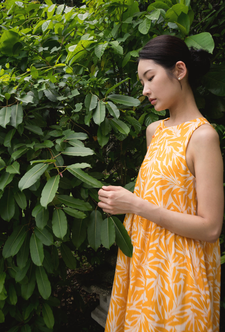 Sunshine Beam Cotton Cheongsam in Orange Petals