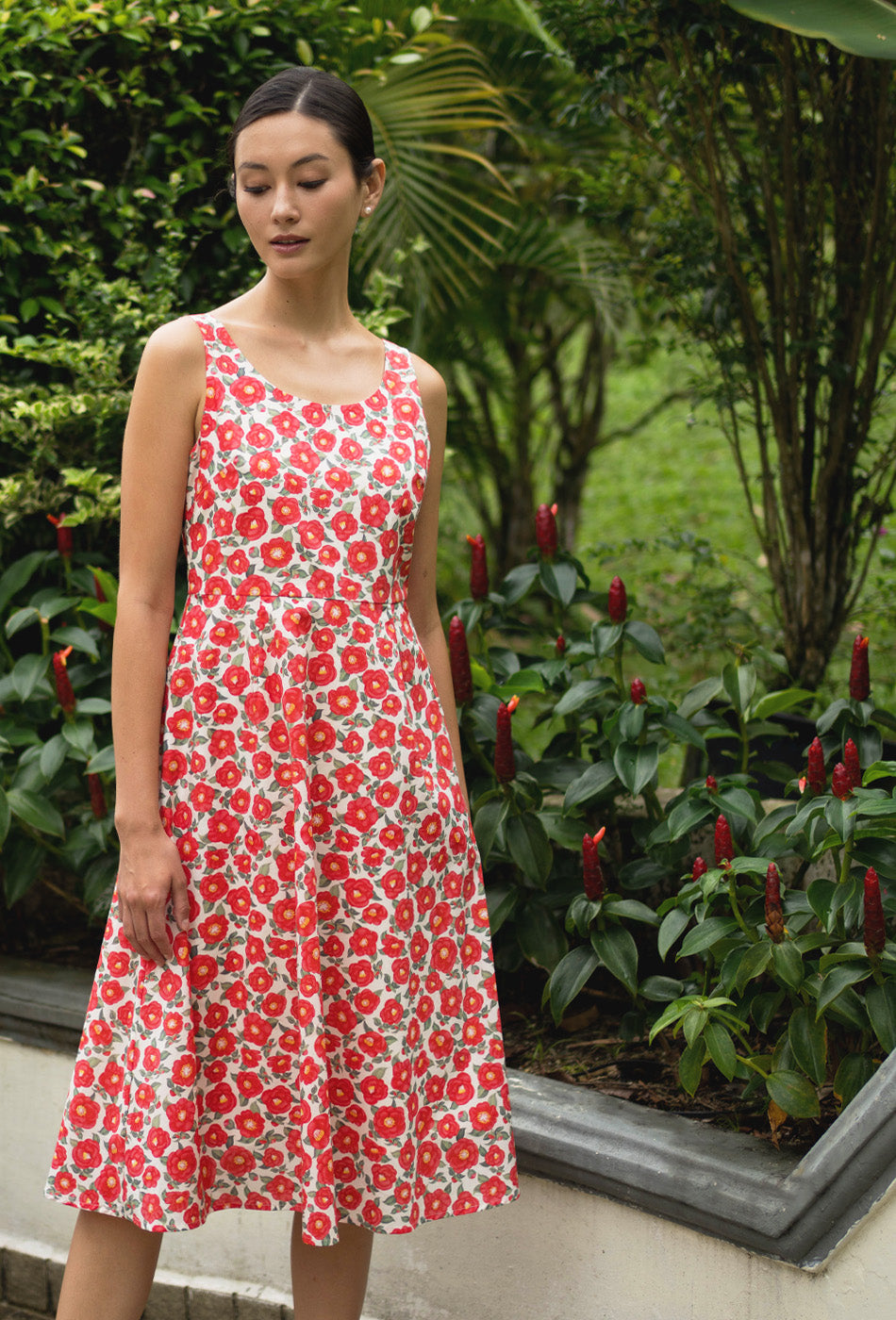 The Classic Scoop Cotton Dress in Camellia Belle
