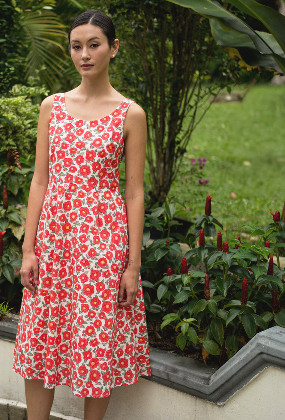 The Classic Scoop Cotton Dress in Camellia Belle