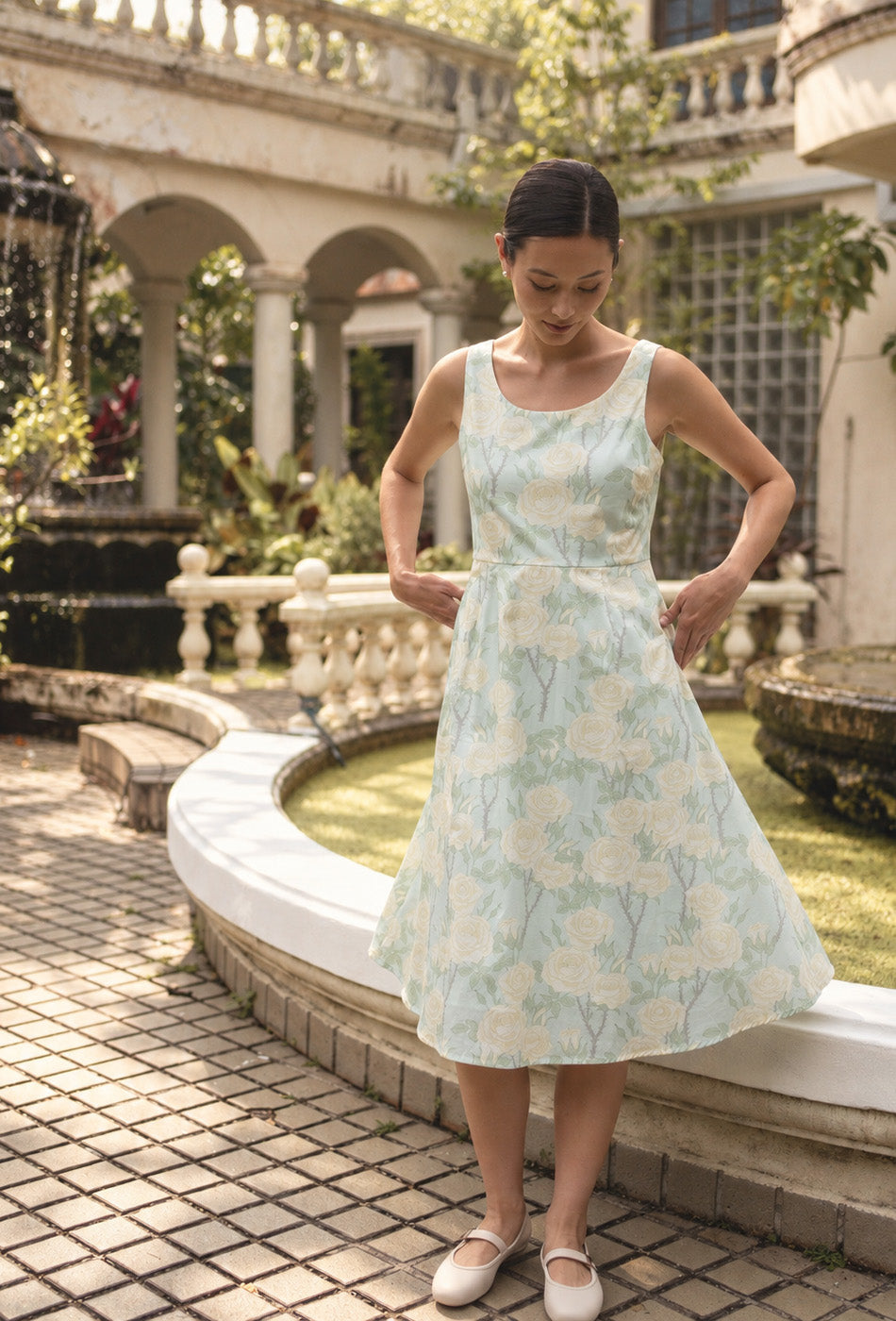 The Classic Scoop Cotton Dress in Minted Rose