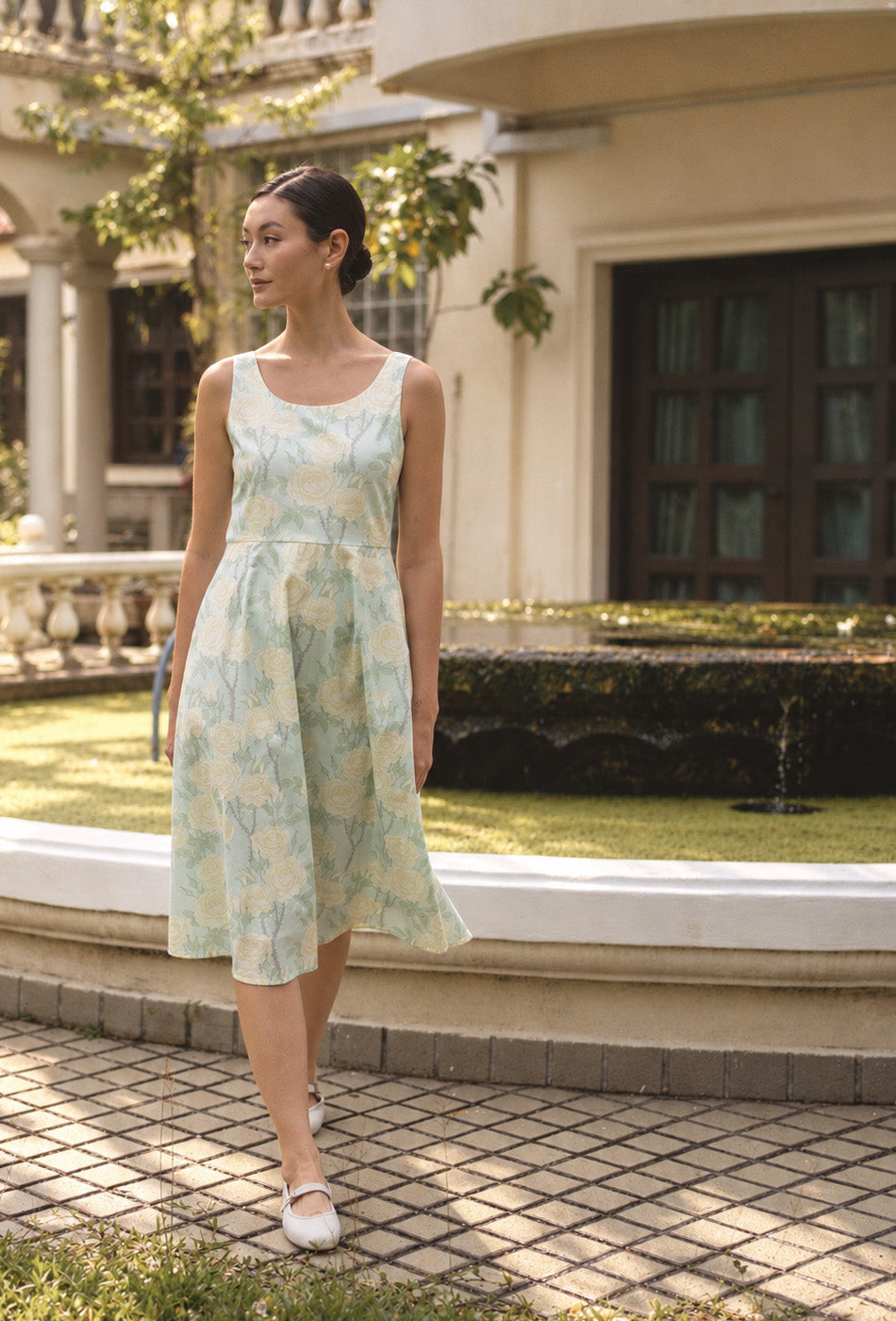 The Classic Scoop Cotton Dress in Minted Rose