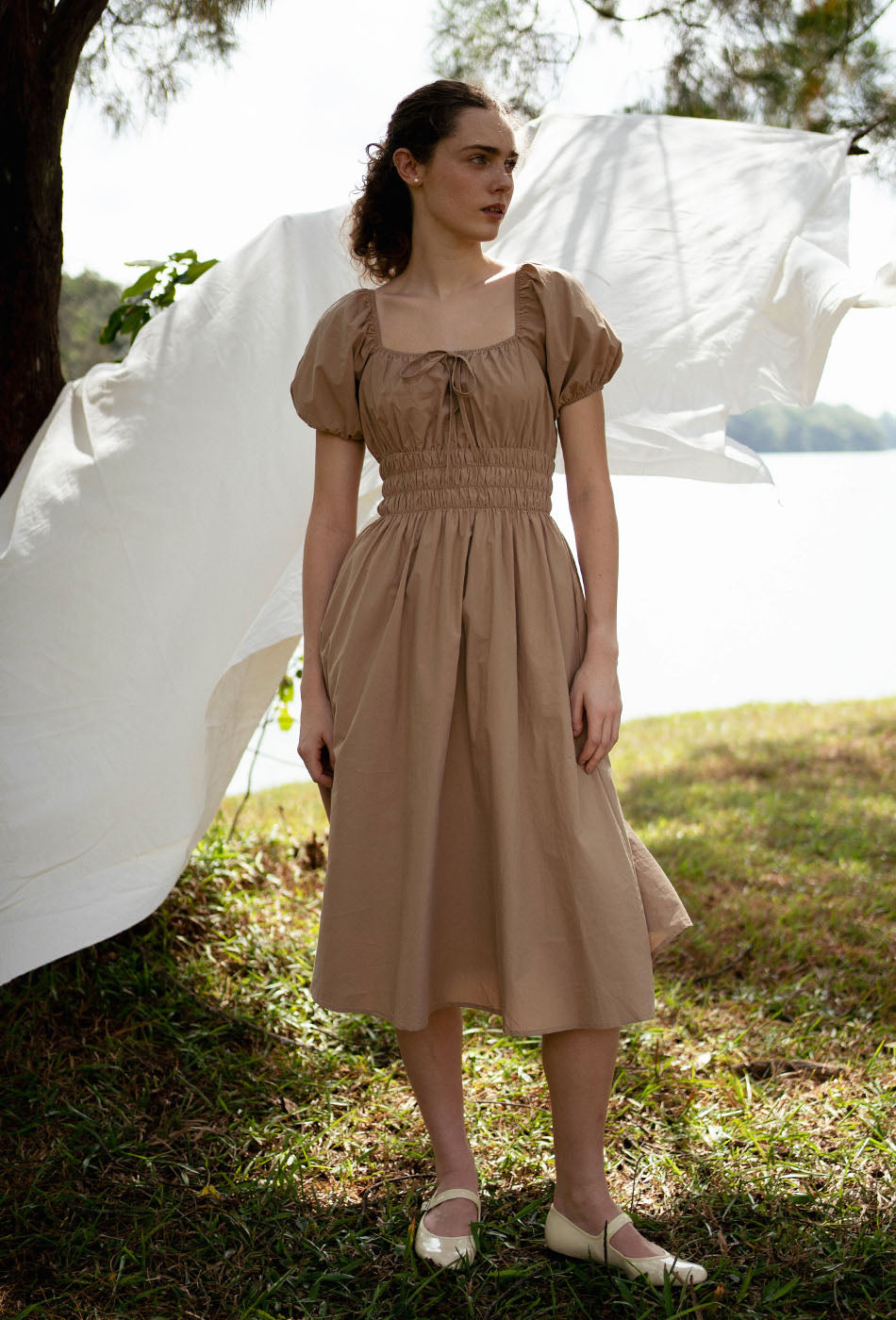 Vineyard Cotton Dress in Hazelnut