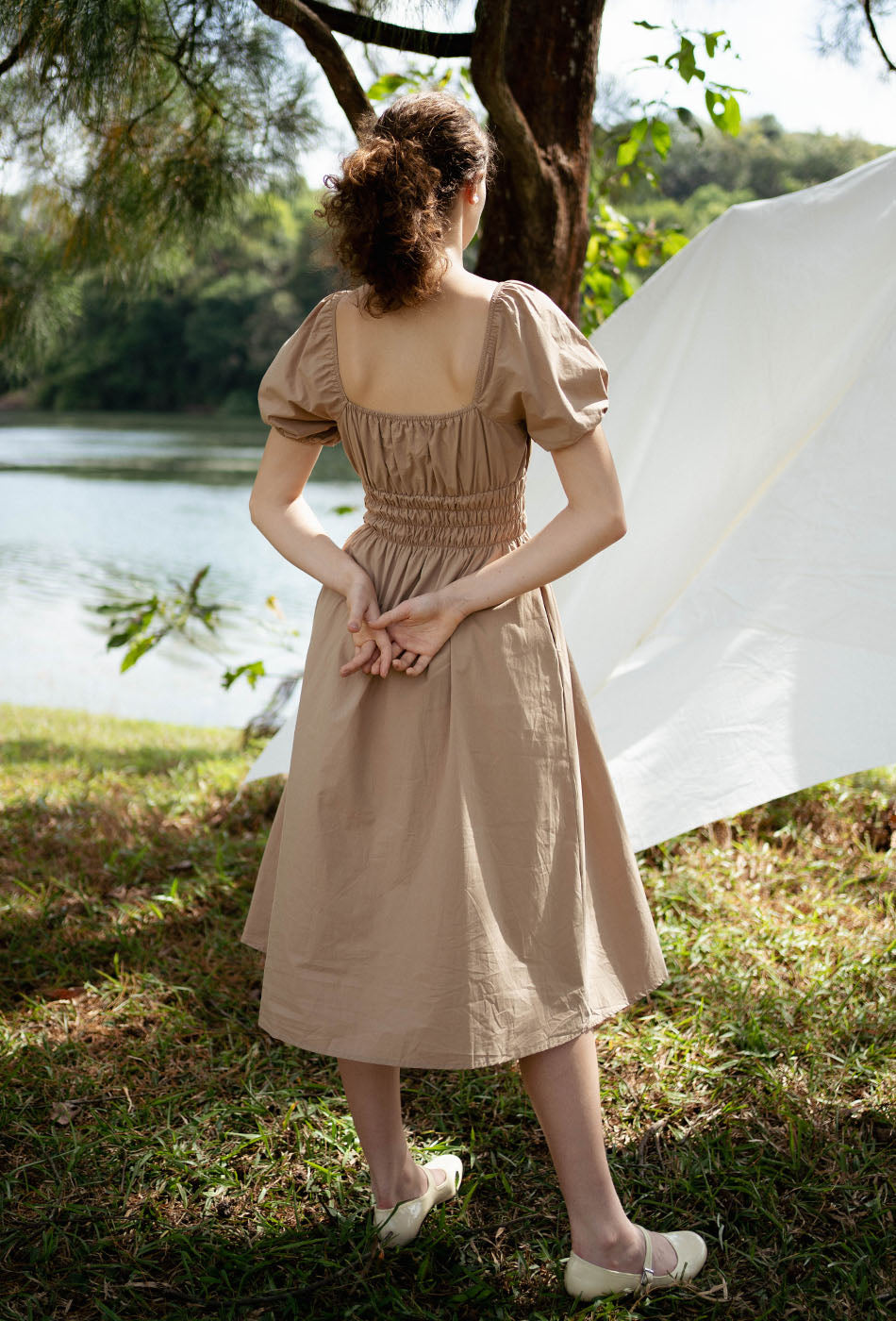 Vineyard Cotton Dress in Hazelnut