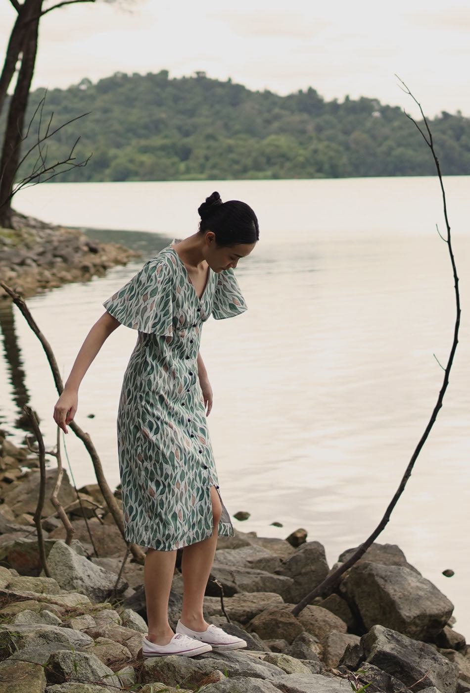 Shades of Summer Linen Dress in Fallen Leaves