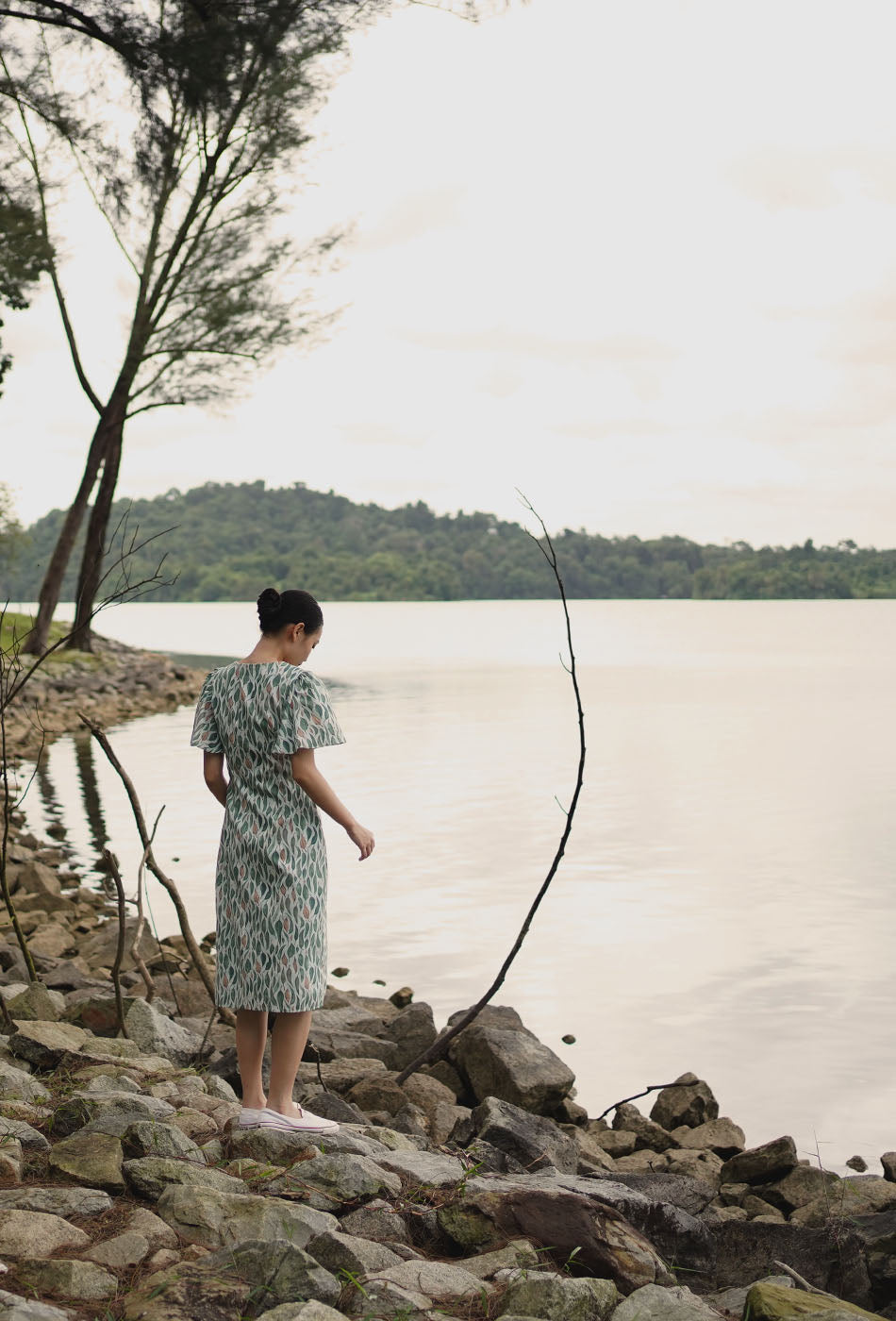 Shades of Summer Linen Dress in Fallen Leaves