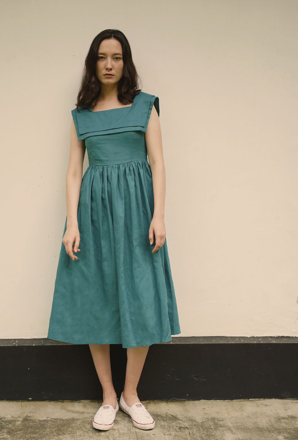 Grandma's Garden Linen Dress in Dark Cyan