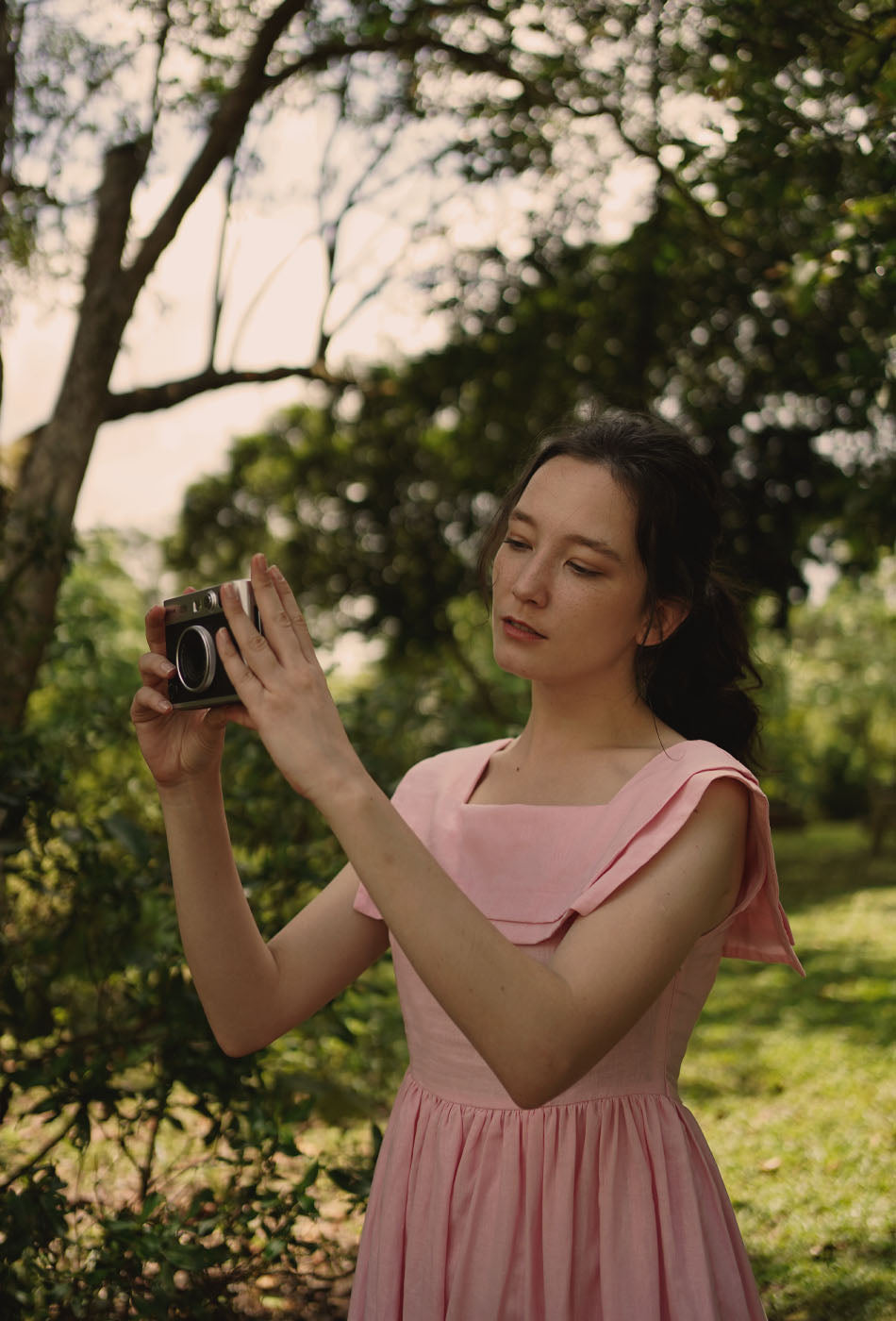 Grandma's Garden Linen Dress in Pink