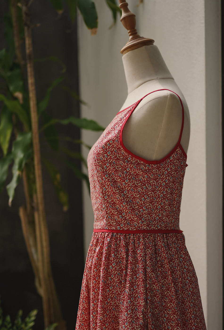 Seems Like Old Times Cotton Dress in Red Bloom