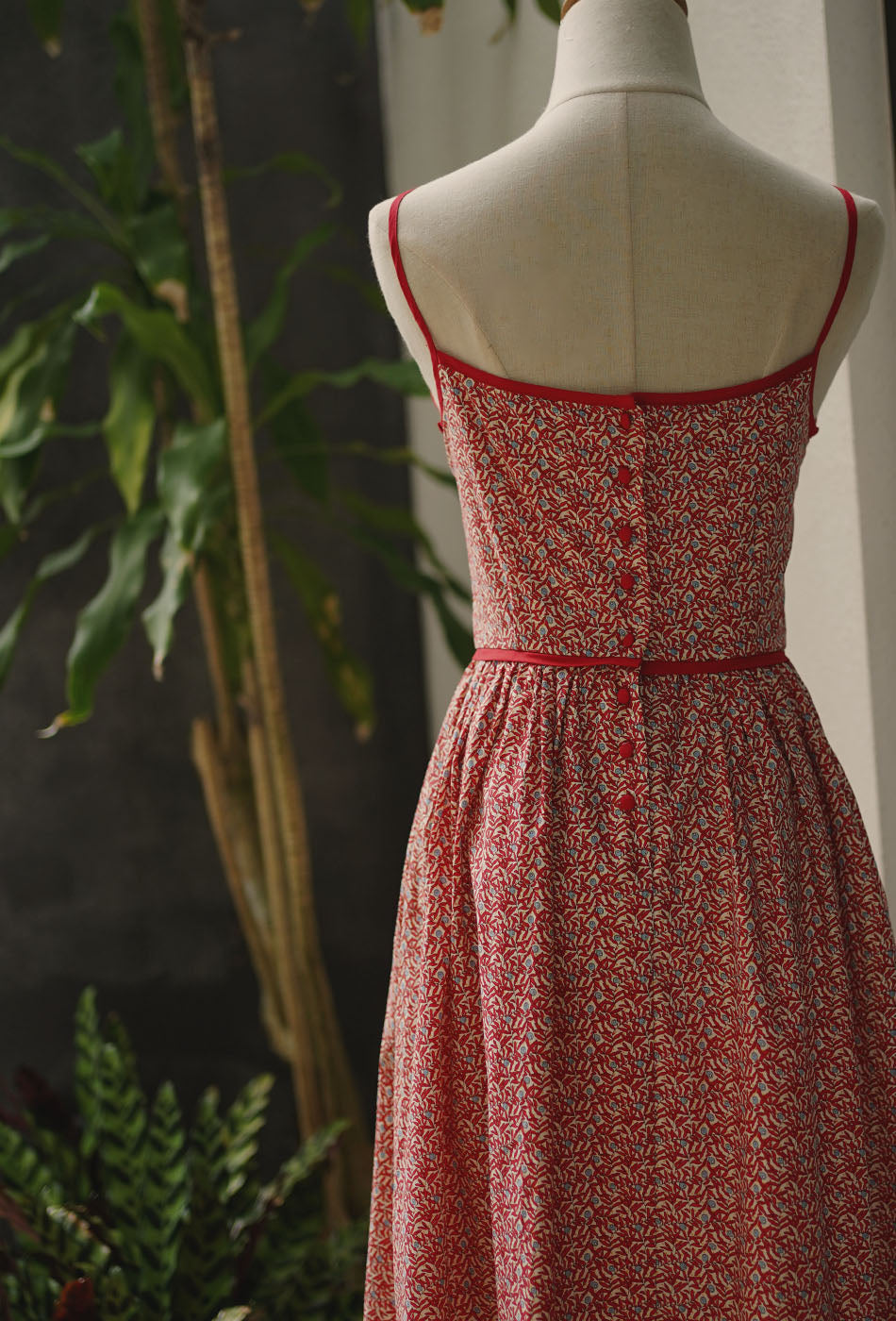 Seems Like Old Times Cotton Dress in Red Bloom